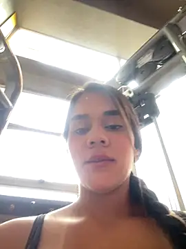 Snapshot of BellaLeclair chatting on December 1, 2025, 2:29 pm BellaLeclair online show from December 1, 2025, 2:29 pm