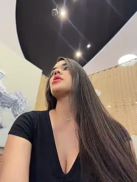 Snapshot of BellaLeclair chatting on June 13, 2026, 3:32 pm BellaLeclair online show from June 13, 2026, 3:32 pm