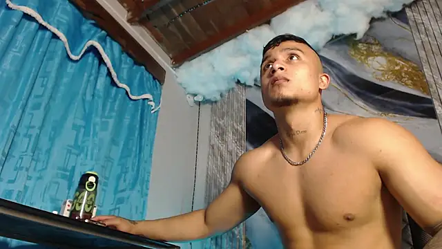 Snapshot of ThiagoBlaze chatting on July 15, 2026, 3:35 am ThiagoBlaze online show from July 15, 2026, 3:35 am