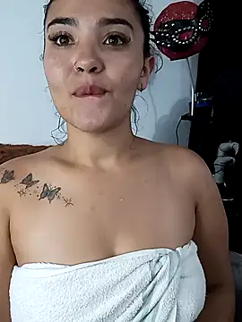 meli  brown online show from November 3, 2025, 2:39 am