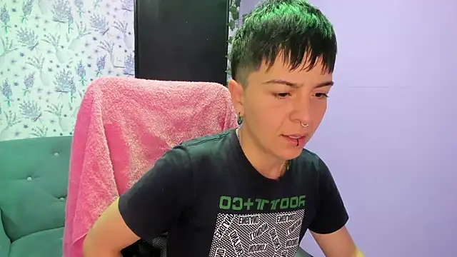 Snapshot of _Hannah_Hot chatting on October 19, 2025, 1:41 am Hannah Hot online show from October 19, 2025, 1:41 am