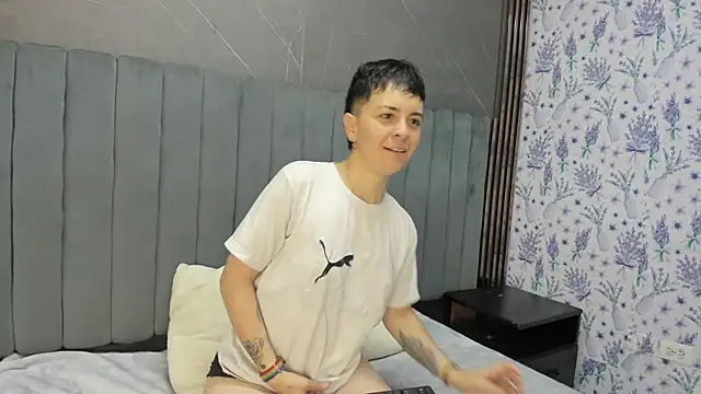 Snapshot of _Hannah_Hot chatting on December 1, 2025, 1:28 am Hannah Hot online show from December 1, 2025, 1:28 am