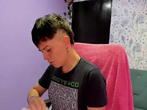 Snapshot of _Hannah_Hot chatting on October 30, 2025, 1:48 am Hannah Hot online show from October 30, 2025, 1:48 am