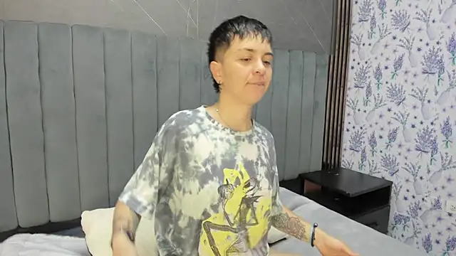 Snapshot of _Hannah_Hot chatting on December 2, 2025, 1:06 am Hannah Hot online show from December 2, 2025, 1:06 am