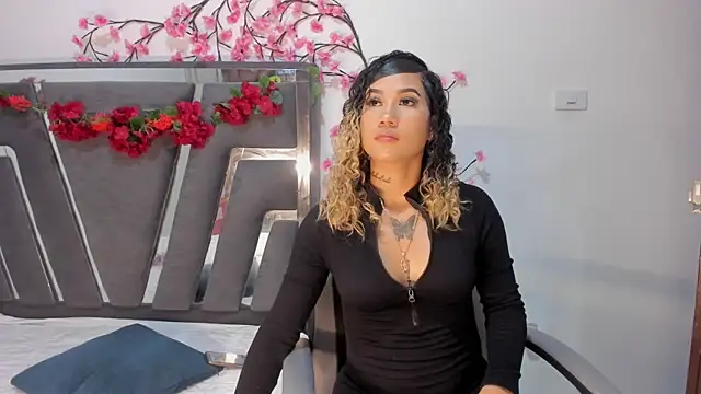 ManelykGonzalez online show from September 20, 2025, 7:52 pm