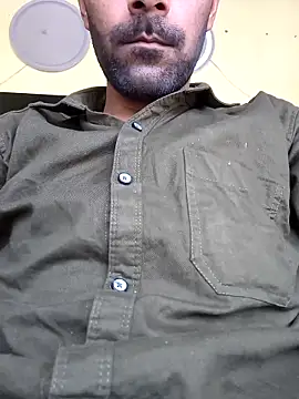 Snapshot of OmeningFurorji chatting on March 17, 2026, 5:32 am OmeningFurorji online show from March 17, 2026, 5:32 am