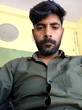 Snapshot of OmeningFurorji chatting on April 6, 2026, 5:08 am OmeningFurorji online show from April 6, 2026, 5:08 am