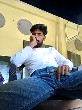 Snapshot of OmeningFurorji chatting on April 9, 2026, 6:30 am OmeningFurorji online show from April 9, 2026, 6:30 am