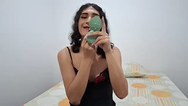 Snapshot of kayleesims_ chatting on November 30, 2025, 12:44 am kayleesims online show from November 30, 2025, 12:44 am