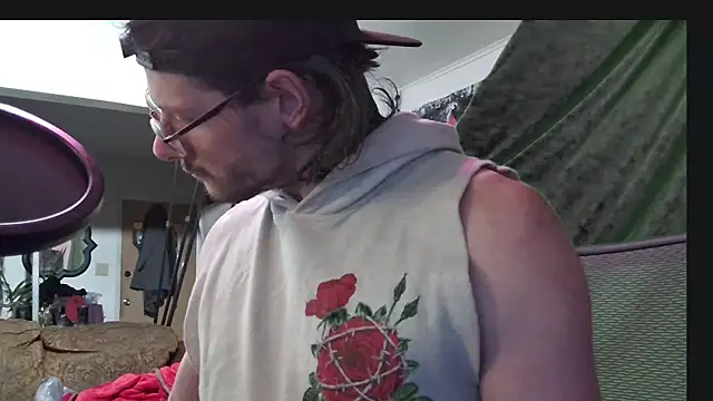 MasterDaddyCool online show from October 25, 2025, 6:12 am