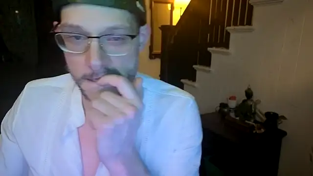 MasterDaddyCool online show from July 5, 2026, 4:19 am