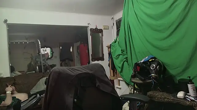 Snapshot of MasterDaddyCool chatting on March 5, 2026, 6:59 pm MasterDaddyCool online show from March 5, 2026, 6:59 pm