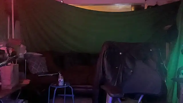 Snapshot of MasterDaddyCool chatting on February 11, 2026, 2:50 pm MasterDaddyCool online show from February 11, 2026, 2:50 pm