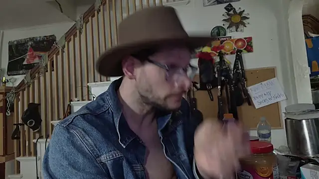 MasterDaddyCool online show from April 26, 2026, 7:33 pm