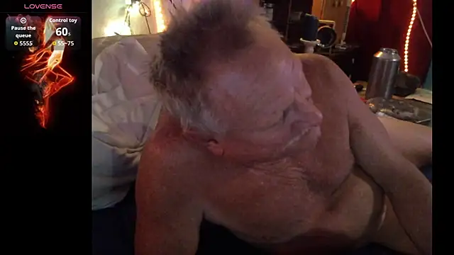 Pussyeat2please online show from May 6, 2026, 12:20 pm