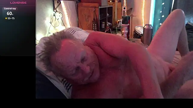 Pussyeat2please online show from February 7, 2026, 4:48 pm