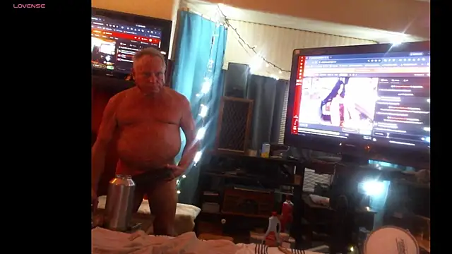 Snapshot of Pussyeat2please chatting on July 25, 2026, 11:16 am Pussyeat2please online show from July 25, 2026, 11:16 am