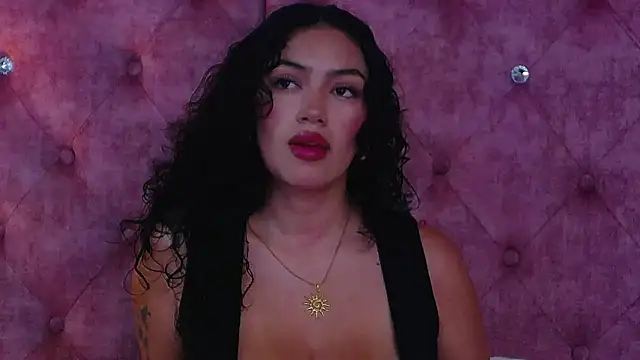 Snapshot of MaddisonBelucci chatting on September 12, 2025, 8:30 pm MaddisonBelucci online show from September 12, 2025, 8:30 pm