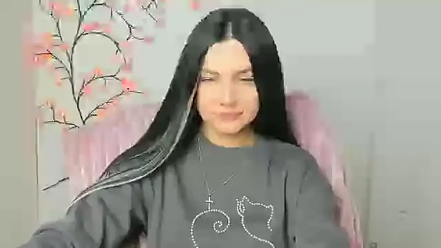 Lune Moon online show from February 21, 2026, 6:37 am