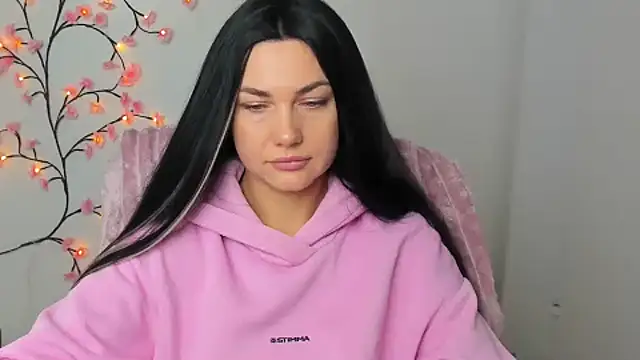 Lune Moon online show from January 9, 2026, 6:09 am