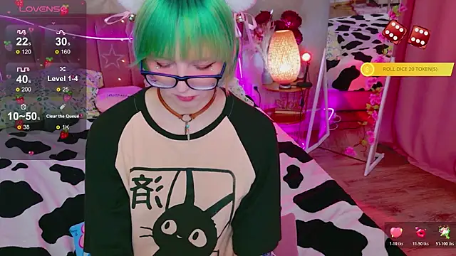 CoralineYoung online show from May 3, 2026, 5:01 am