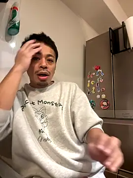 muut1215 online show from November 18, 2025, 6:11 pm