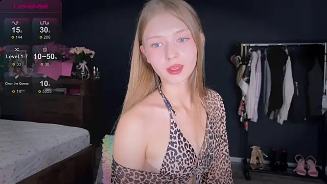 Snapshot of holylisssa chatting on October 8, 2025, 4:08 pm holylisssa online show from October 8, 2025, 4:08 pm