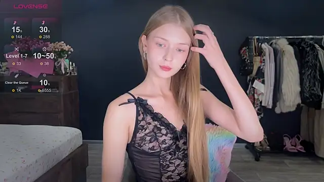 Snapshot of holylisssa chatting on October 12, 2025, 5:25 pm holylisssa online show from October 12, 2025, 5:25 pm