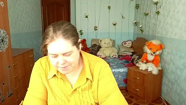 Audrey Aura online show from November 9, 2025, 8:18 am