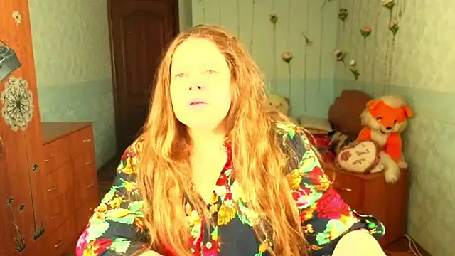 Audrey Aura online show from November 13, 2025, 5:00 am