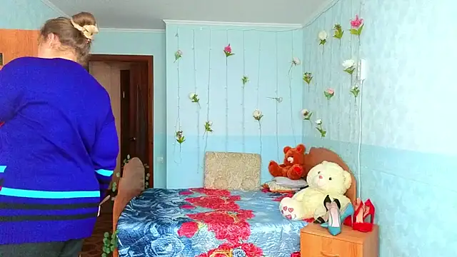 Audrey Aura online show from October 9, 2025, 5:08 am