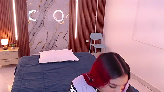 Snapshot of aixa_show chatting on October 28, 2025, 12:48 pm aixa show online show from October 28, 2025, 12:48 pm