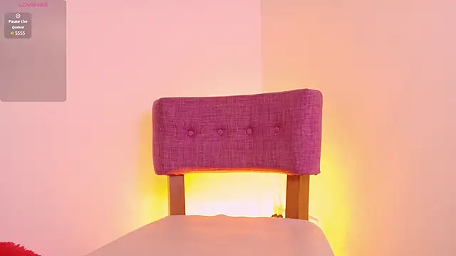 KITY HILL online show from October 28, 2025, 5:39 am