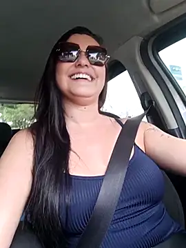 Snapshot of BellaEmber chatting on December 15, 2025, 11:38 am BellaEmber online show from December 15, 2025, 11:38 am