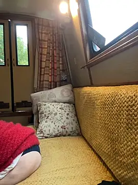 Snapshot of ladyboatlady chatting on October 10, 2025, 7:09 am ladyboatlady online show from October 10, 2025, 7:09 am