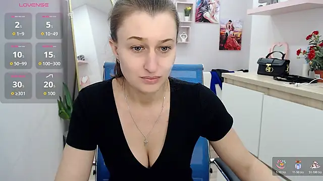 Snapshot of muriel_elvin chatting on October 20, 2025, 8:15 am muriel elvin online show from October 20, 2025, 8:15 am