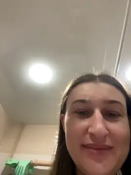 Snapshot of muriel_elvin chatting on October 24, 2025, 10:03 am muriel elvin online show from October 24, 2025, 10:03 am