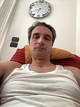 Snapshot of sasatimido chatting on June 20, 2026, 4:45 pm sasatimido online show from June 20, 2026, 4:45 pm