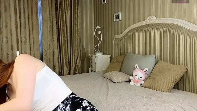 Snapshot of Juuulia_ chatting on November 9, 2025, 11:47 am Juuulia online show from November 9, 2025, 11:47 am