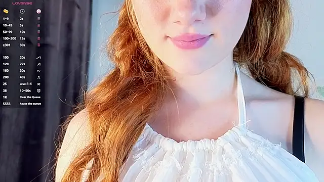 Snapshot of Juuulia_ chatting on July 13, 2026, 2:16 pm Juuulia online show from July 13, 2026, 2:16 pm