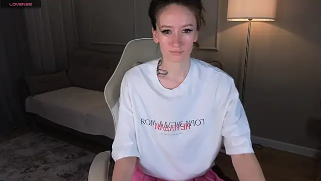 Snapshot of cutienaughtygirl chatting on June 10, 2026, 8:15 am cutienaughtygirl online show from June 10, 2026, 8:15 am