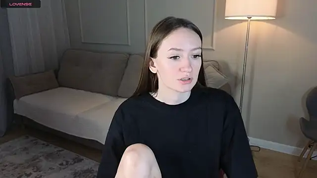cutienaughtygirl online show from April 27, 2026, 8:45 am