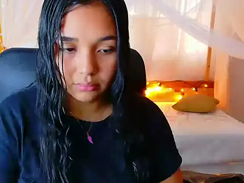 loreaniss online show from March 20, 2026, 9:49 pm