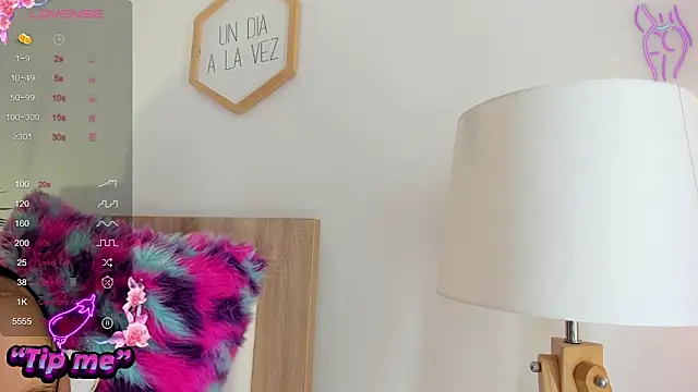 Snapshot of Hadid_Jimenez_ chatting on November 20, 2025, 6:41 pm Hadid Jimenez online show from November 20, 2025, 6:41 pm