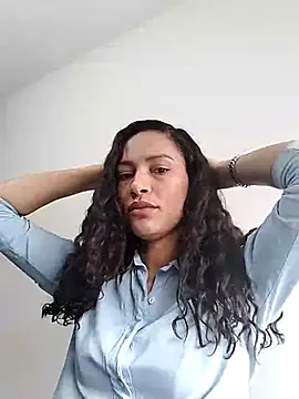 Snapshot of SofiaDelicia chatting on September 13, 2025, 5:13 pm SofiaDelicia online show from September 13, 2025, 5:13 pm