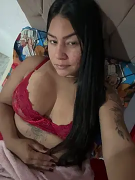 julianamascarada online show from March 18, 2026, 3:13 pm