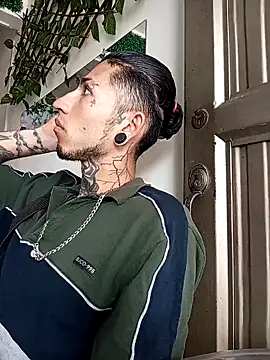 Tattoboy19cm online show from May 2, 2026, 3:28 pm