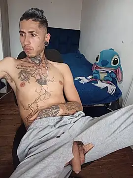 Tattoboy19cm online show from April 16, 2026, 9:39 pm