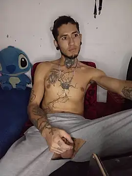 Tattoboy19cm online show from May 17, 2026, 9:59 pm