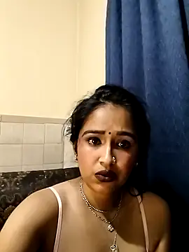 cute indianxo online show from April 27, 2026, 9:13 pm